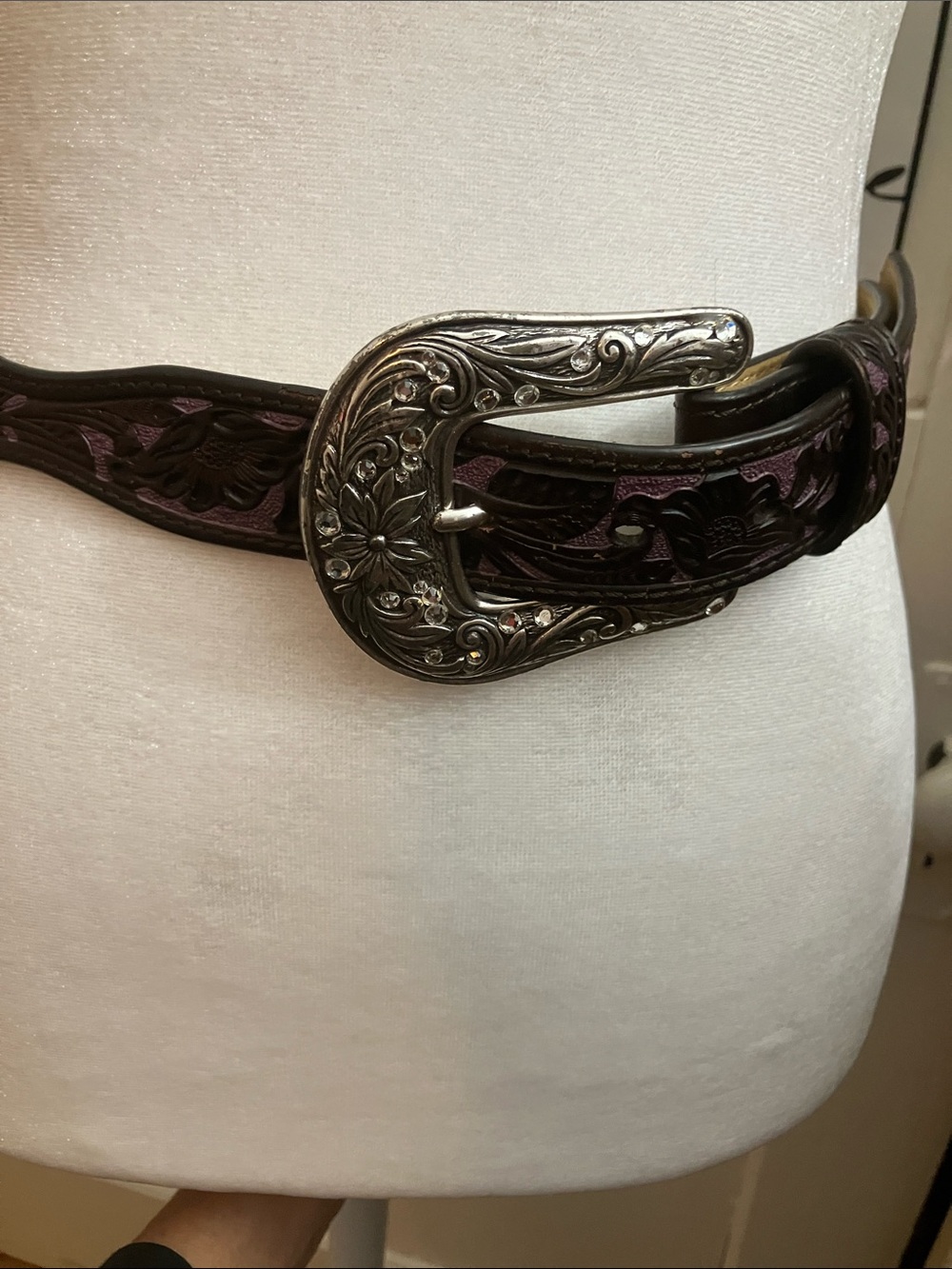 Ariat Embossed Leather Belt with Ornate Silver-Tone Buckle - Purple & Blck s 28